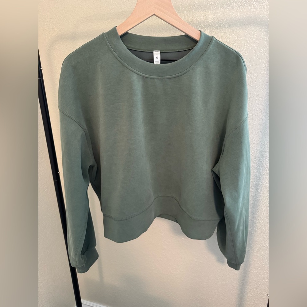 Lululemon Athletica Softstreme, size 8